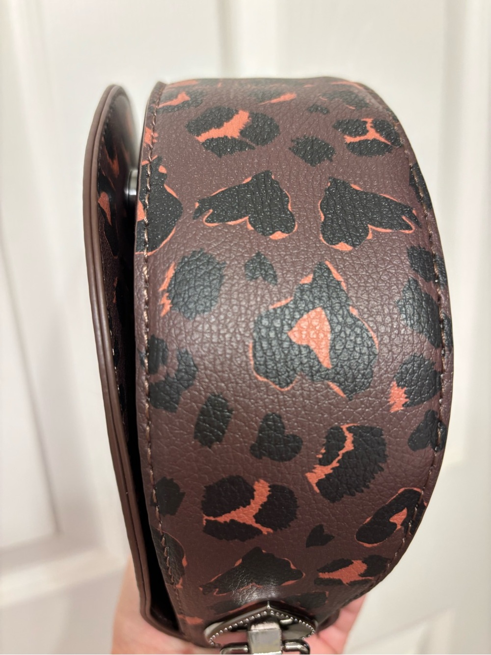 Betsey Johnson leopard print crossbody NWT - Picture 5 of 9